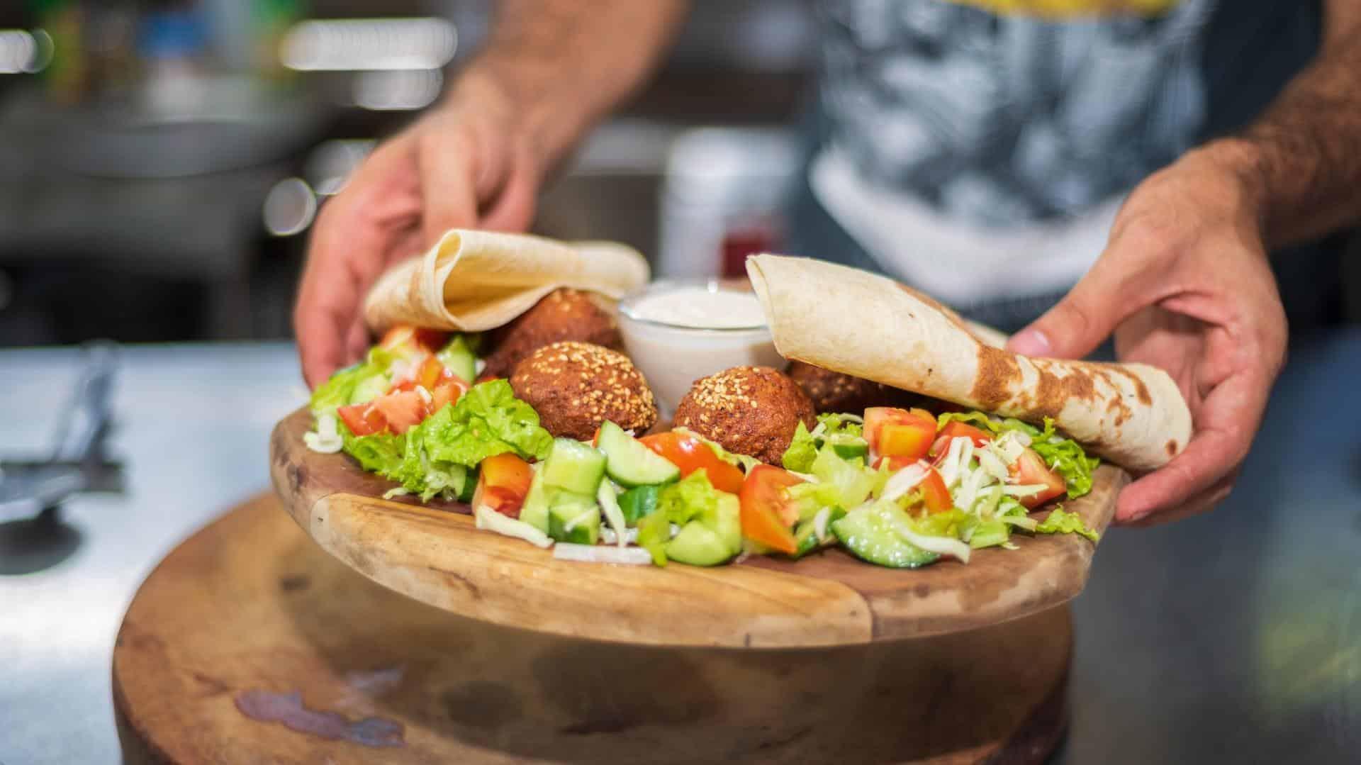 Descubre los secretos de la gastronomía Libanesa - Cover Image